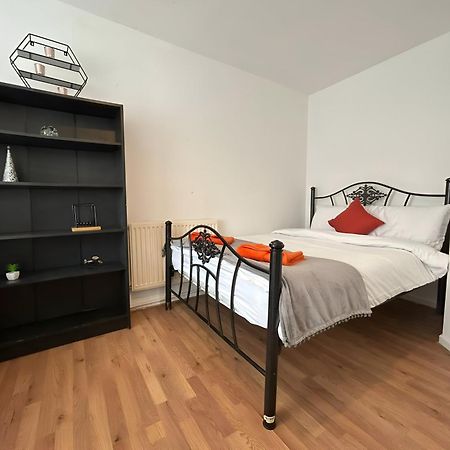 3 Bedroom House with Garden High Wycombe Buitenkant foto